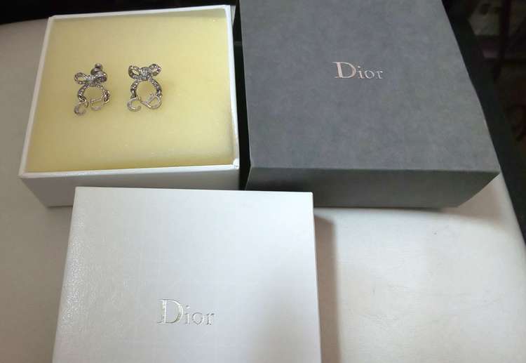 ディオールピアス（金・貴金属）の商品画像 - 査定依頼日：2022年9月28日 - 最高査定価格：7,000円