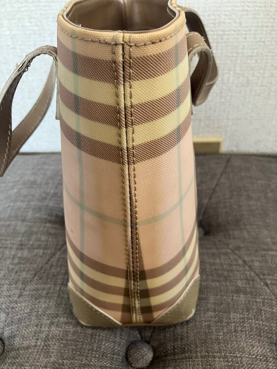 ピンクチェック　トートバック（ブランドバッグ）の商品画像 - 査定依頼日：2025年4月29日 - 最高査定価格：20,000円