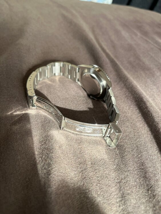 ロレックス サブマリーナー 1661（高級時計）の商品画像 - 査定依頼日：2025年1月7日 - 最高査定価格：1,330,000円