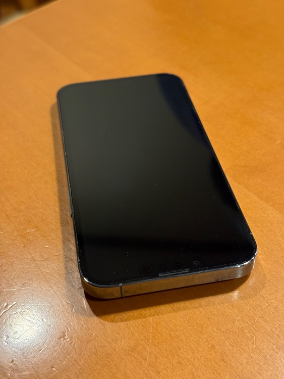 iPhone13pro（スマホ）の商品画像 - 査定依頼日：2025年10月4日 - 最高査定価格：61,000円