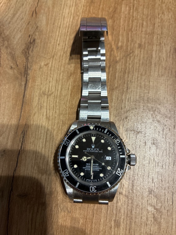 ロレックス シードゥエラー 1660（高級時計）の商品画像 - 査定依頼日：2025年12月28日 - 最高査定価格：1,300,000円