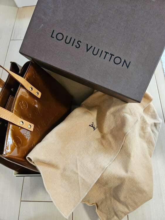 ヴェルニ　リードpm（ブランドバッグ）の商品画像 - 査定依頼日：2025年1月11日 - 最高査定価格：13,000円