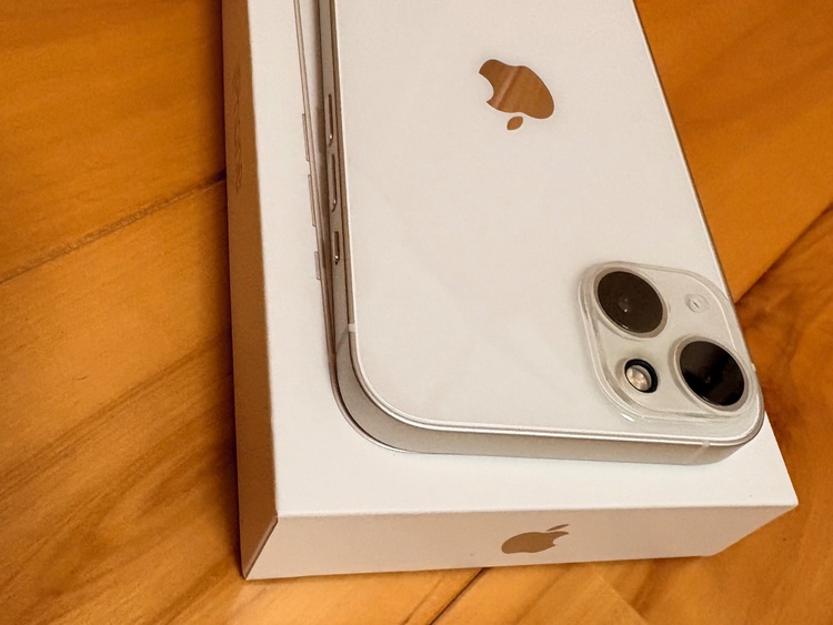iPhone iPhone 13 128GB SIMフリー（スマホ）の商品画像 - 査定依頼日：2026年7月7日 - 最高査定価格：36,500円