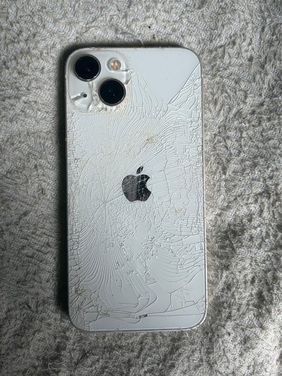 iPhone iPhone 13 128GB SIMフリー（スマホ）の商品画像 - 査定依頼日：2026年7月29日 - 最高査定価格：19,000円