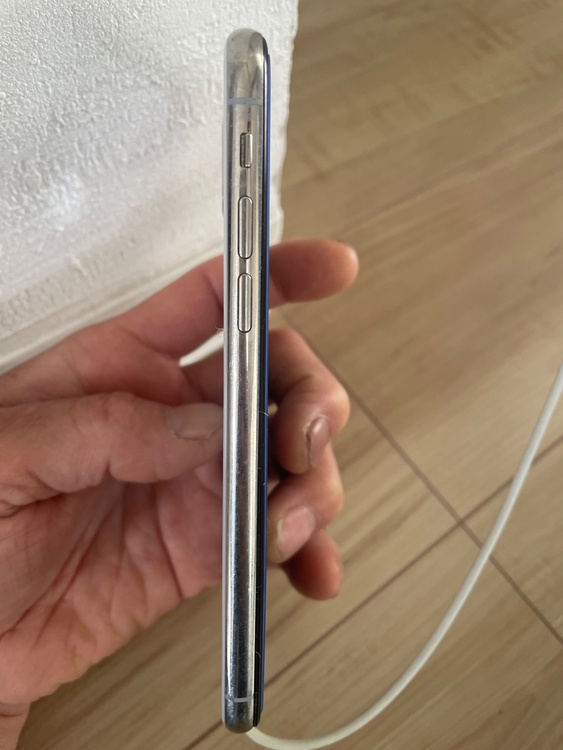 iPhone x（スマホ）の商品画像 - 査定依頼日：2026年3月15日 - 最高査定価格：14,000円