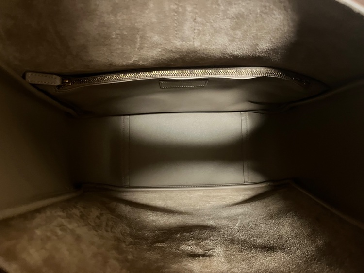 LE5A7ラージ 753837AAAUQ1722（ブランドバッグ）の商品画像 - 査定依頼日：2025年6月21日 - 最高査定価格：200,000円