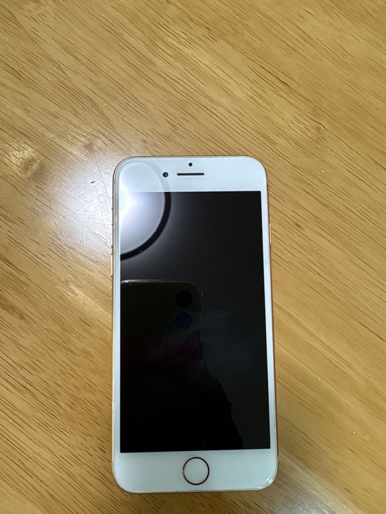 iPhone iPhone8 256GB SIMフリー（スマホ）の商品画像 - 査定依頼日：2026年7月22日 - 最高査定価格：2,500円