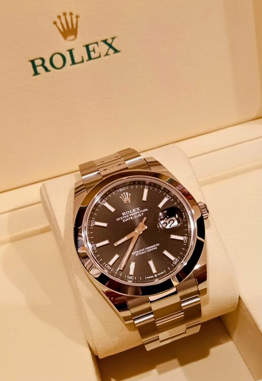 ロレックス デイトジャスト 126300（高級時計）の商品画像 - 査定依頼日：2025年12月23日 - 最高査定価格：1,550,000円