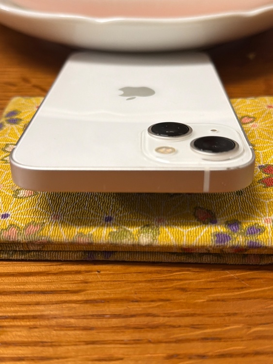 iPhone 13 256GB SIMフリー（スマホ）の商品画像 - 査定依頼日：2026年4月6日 - 最高査定価格：32,000円