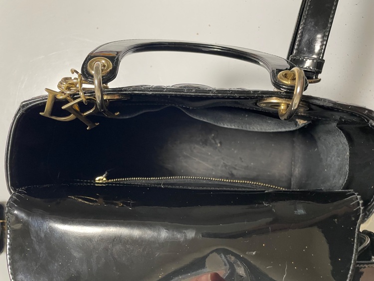 ディオール  （ブランドバッグ）の商品画像 - 査定依頼日：2025年8月1日 - 最高査定価格：60,000円