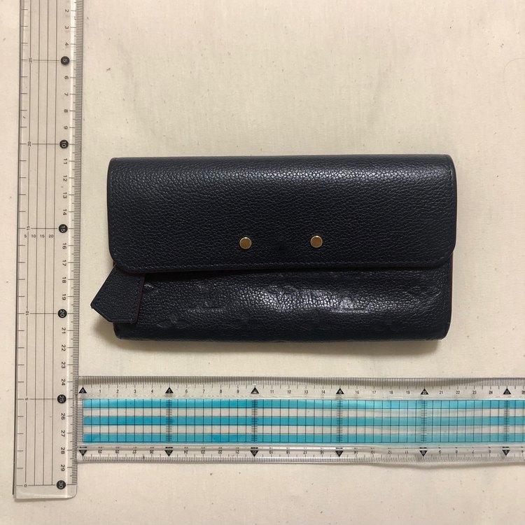 ポンヌフ（ブランド財布・小物）の商品画像 - 査定依頼日：2022年8月31日 - 最高査定価格：23,000円