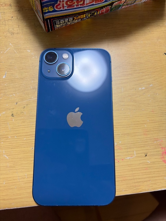 iPhone iPhone 13 128GB au（スマホ）の商品画像 - 査定依頼日：2026年6月5日 - 最高査定価格：29,000円