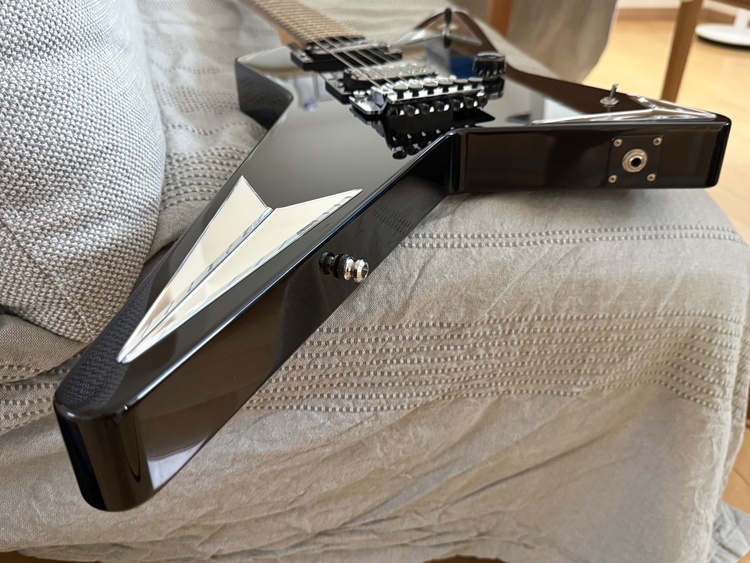 RANDOM STAR -THE BLACK STAR-（ピアノ・楽器・PA機材）の商品画像 - 査定依頼日：2026年7月26日 - 最高査定価格：280,000円