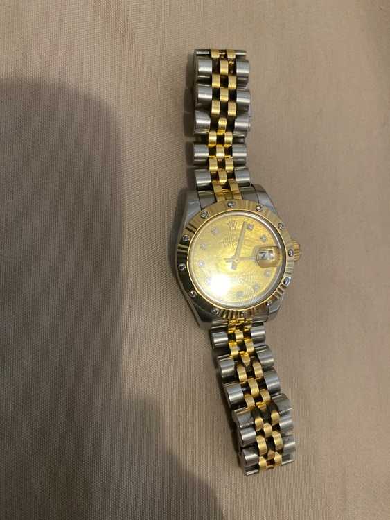 ロレックス デイトナ （高級時計）の商品画像 - 査定依頼日：2026年4月7日 - 最高査定価格：2,000,000円