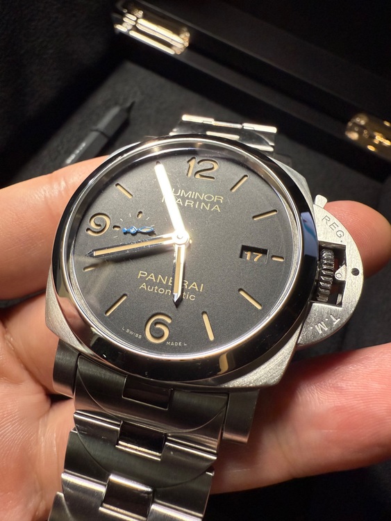 パネライルミノール マリーナ 1950 3デイズ 44mm（高級時計）の商品画像 - 査定依頼日：2025年7月17日 - 最高査定価格：710,000円