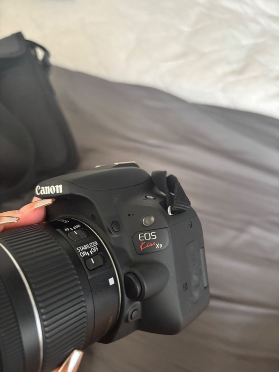 eos kiss x9（カメラ）の商品画像 - 査定依頼日：2025年10月7日 - 最高査定価格：50,000円