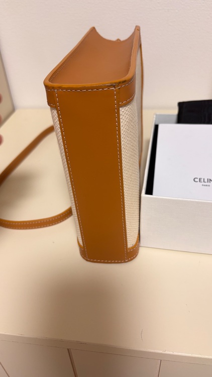 ミニバーティカル カバ （ブランドバッグ）の商品画像 - 査定依頼日：2025年11月17日 - 最高査定価格：80,000円