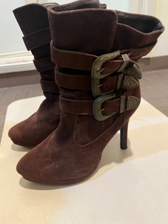 ブーツ（古着・ファッション）の商品画像 - 査定依頼日：2026年2月5日 - 最高査定価格：100,000円