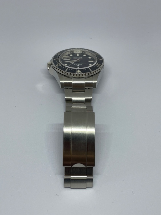 ロレックス シードゥエラー 12660（高級時計）の商品画像 - 査定依頼日：2026年1月11日 - 最高査定価格：1,900,000円