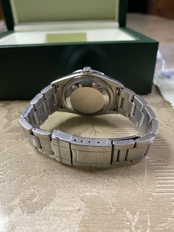 ロレックス エクスプローラー 11427（高級時計）の商品画像 - 査定依頼日：2025年1月30日 - 最高査定価格：770,000円