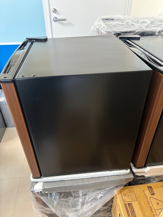 Z-MAX コンプレッサー式冷蔵庫48L ZR-48木目調（家電）の商品画像 - 査定依頼日：2025年12月22日 - 最高査定価格：2,000円