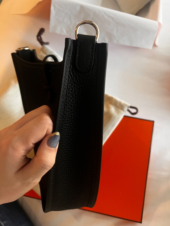 エブリン 16 アマゾーヌ（ブランドバッグ）の商品画像 - 査定依頼日：2025年7月23日 - 最高査定価格：400,000円