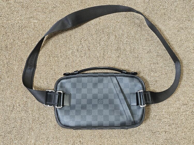 アンブレール（ブランドバッグ）の商品画像 - 査定依頼日：2025年9月25日 - 最高査定価格：100,000円