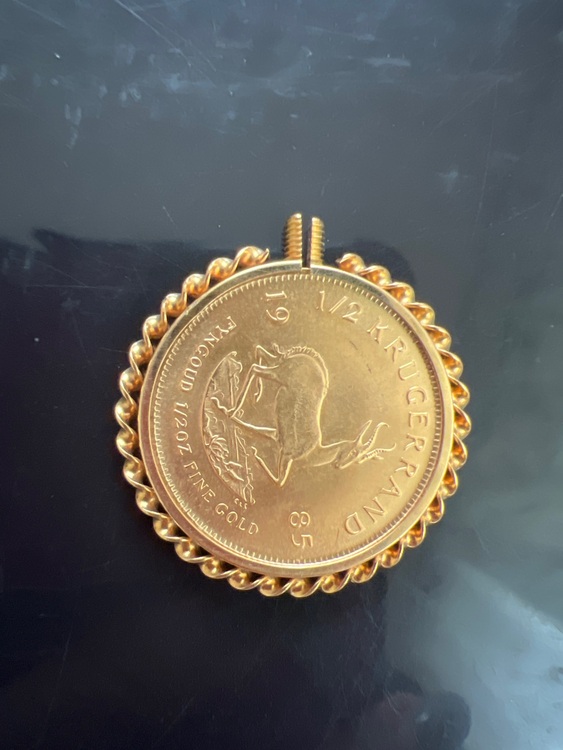 クルーガーランド金貨1/2オンス（金・貴金属）の商品画像 - 査定依頼日：2025年9月30日 - 最高査定価格：320,000円