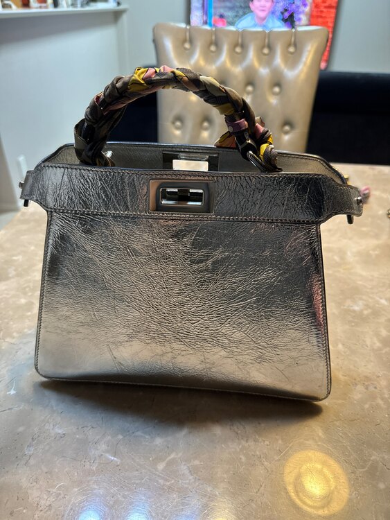 フェンディ  （ブランドバッグ）の商品画像 - 査定依頼日：2025年5月2日 - 最高査定価格：250,000円