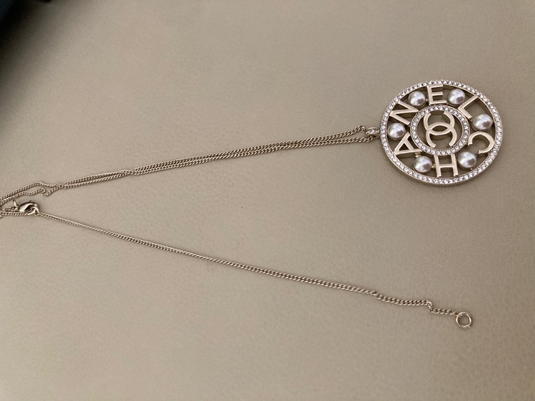 CHANEL シャネル CCマーク サークル パール ラインストーン　ゴールド （金・貴金属）の商品画像 - 査定依頼日：2022年7月5日 - 最高査定価格：50,000円