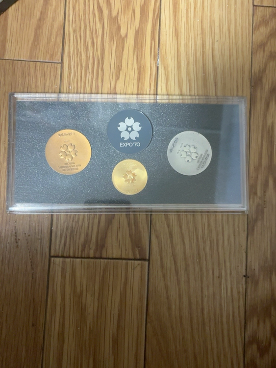 EXPO70 記念メダル（金・貴金属）の商品画像 - 査定依頼日：2026年9月10日 - 最高査定価格：226,000円