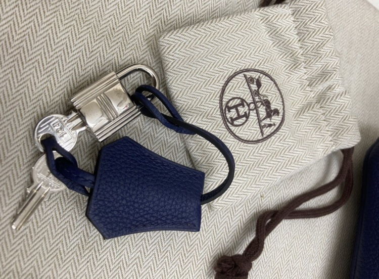 25トゴ ブルー U刻印（ブランドバッグ）の商品画像 - 査定依頼日：2025年9月12日 - 最高査定価格：2,500,000円