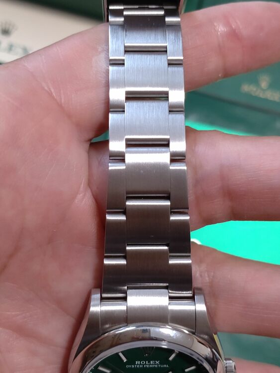 ロレックス パーペチュアル 126000（高級時計）の商品画像 - 査定依頼日：2025年7月6日 - 最高査定価格：1,250,000円