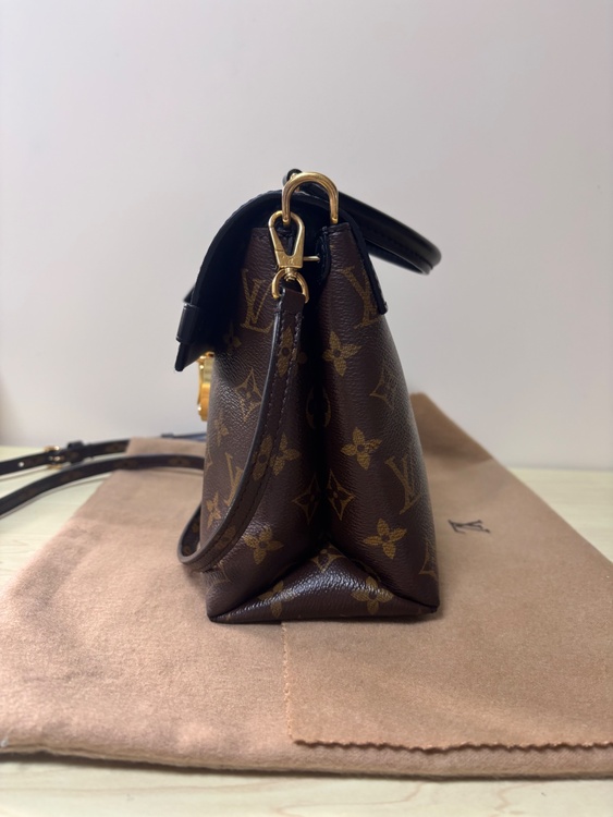 ワンハンドルバッグ（ブランドバッグ）の商品画像 - 査定依頼日：2026年4月16日 - 最高査定価格：134,000円