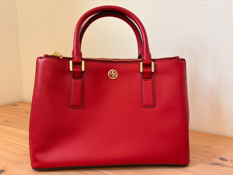 トリーバーチ Robinson Double Zip Tote（ロビンソン ダブルジップ トート）（ブランドバッグ）の商品画像 - 査定依頼日：2026年8月31日 - 最高査定価格：15,000円