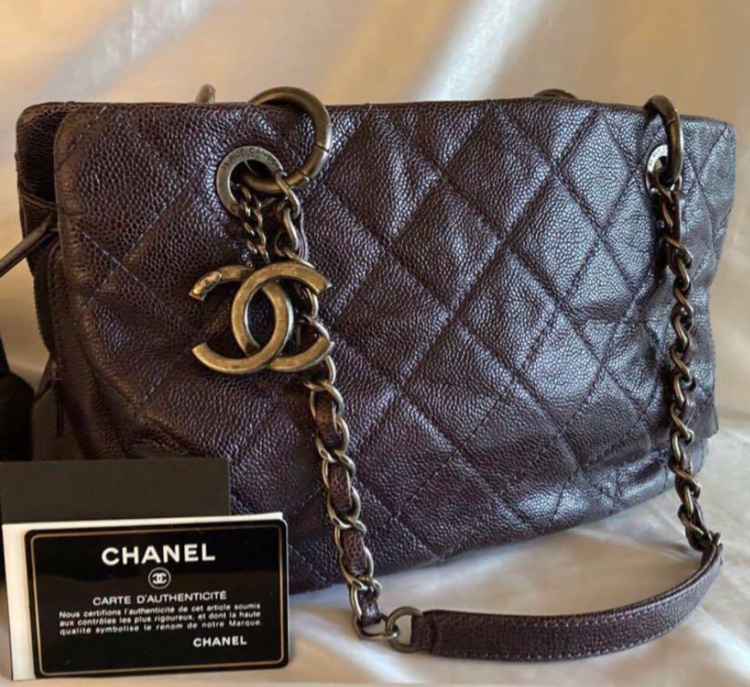 キャビアスキン マトラッセ チェーンショルダーバッグ（ブランドバッグ）の商品画像 - 査定依頼日：2025年8月2日 - 最高査定価格：150,000円