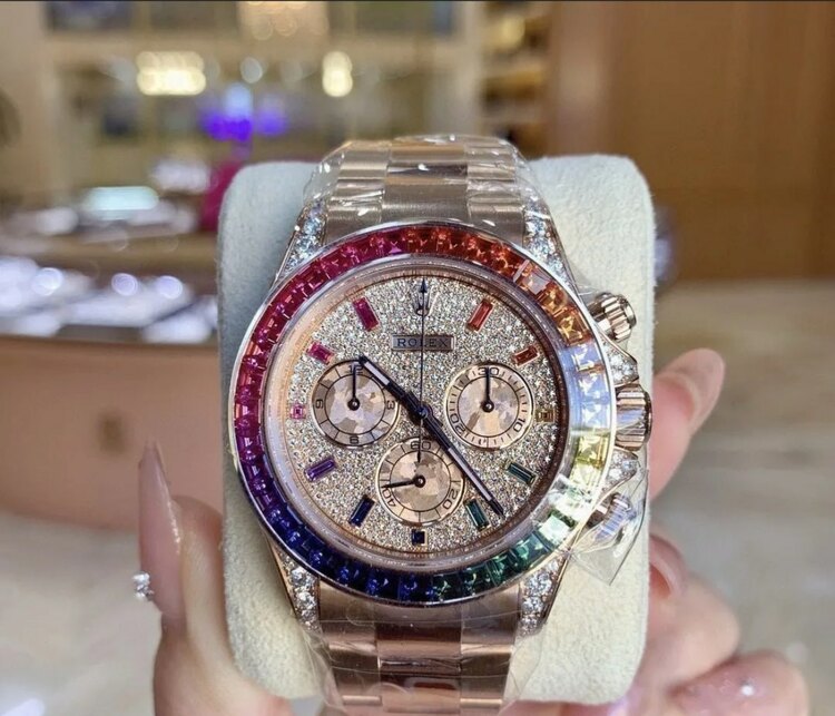 ロレックス デイトナ （高級時計）の商品画像 - 査定依頼日：2025年5月10日 - 最高査定価格：62,000,000円