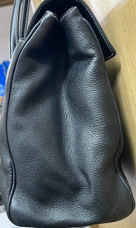 フェラガモ  （ブランドバッグ）の商品画像 - 査定依頼日：2025年3月25日 - 最高査定価格：7,000円