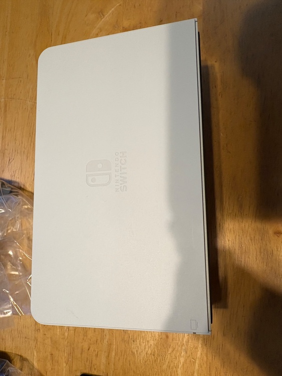 Nintendo  Switch 有機ELモデル（ゲーム機本体・ゲームソフト）の商品画像 - 査定依頼日：2025年12月16日 - 最高査定価格：15,500円