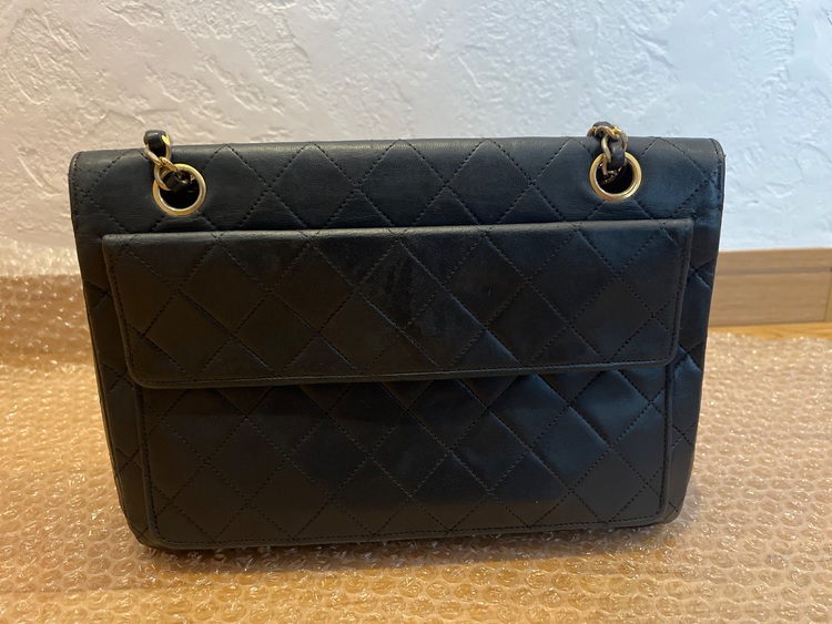 ダブルチェーンショルダー（ブランドバッグ）の商品画像 - 査定依頼日：2025年11月18日 - 最高査定価格：150,000円