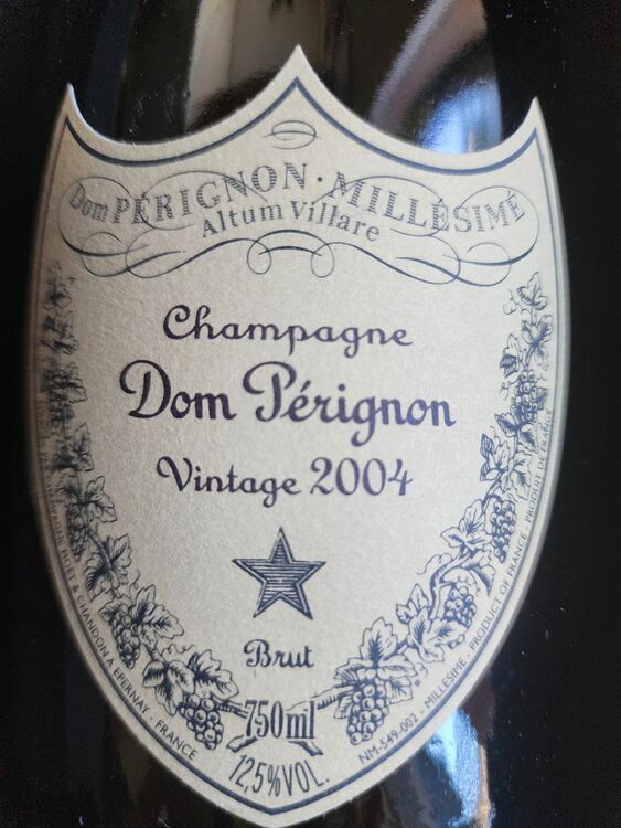 シャンパン ドン・ペリニヨン （お酒）の商品画像 - 査定依頼日：2025年7月8日 - 最高査定価格：19,000円