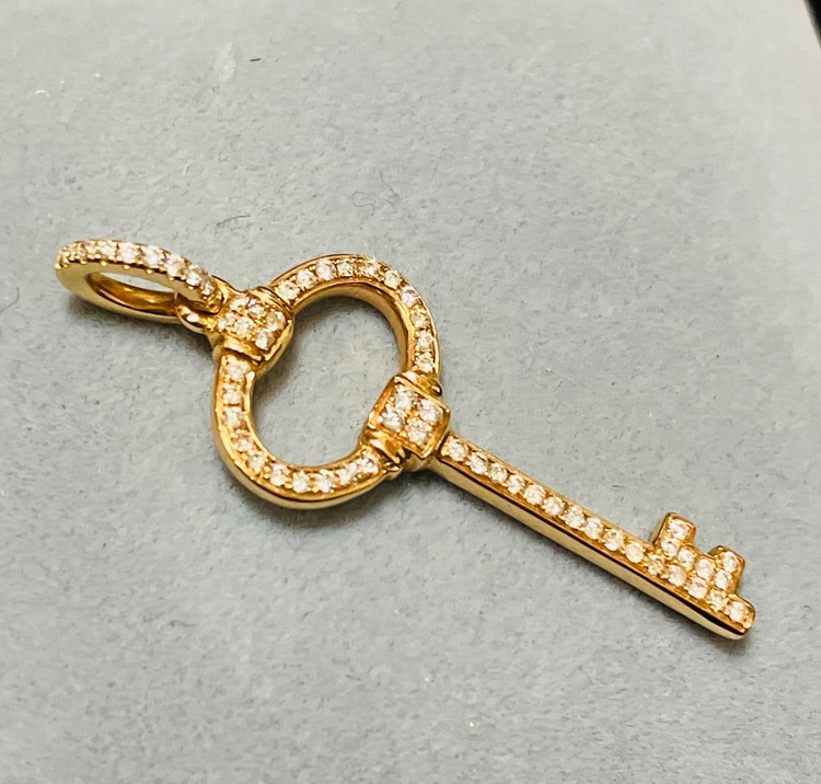 ダイヤモンドK18ペンダントトップ（金・貴金属）の商品画像 - 査定依頼日：2025年6月24日 - 最高査定価格：110,000円