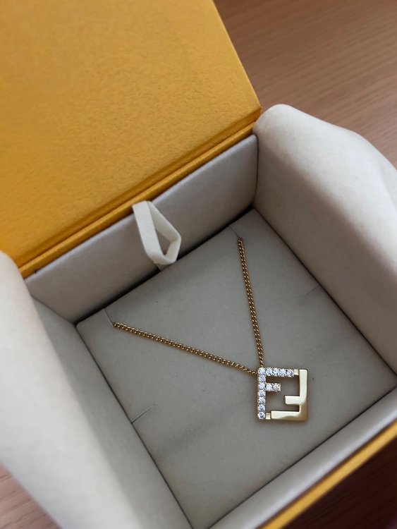 フェンディ  （ブランドバッグ）の商品画像 - 査定依頼日：2025年7月22日 - 最高査定価格：25,000円