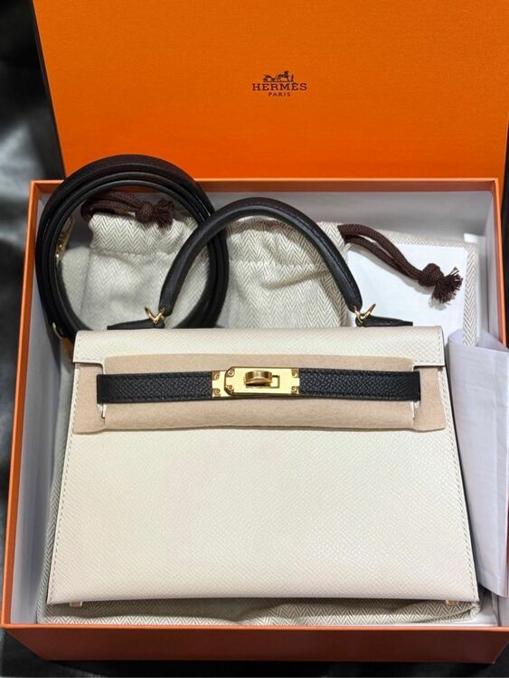 mini kelly ミニケリー（ブランドバッグ）の商品画像 - 査定依頼日：2025年7月14日 - 最高査定価格：3,300,000円