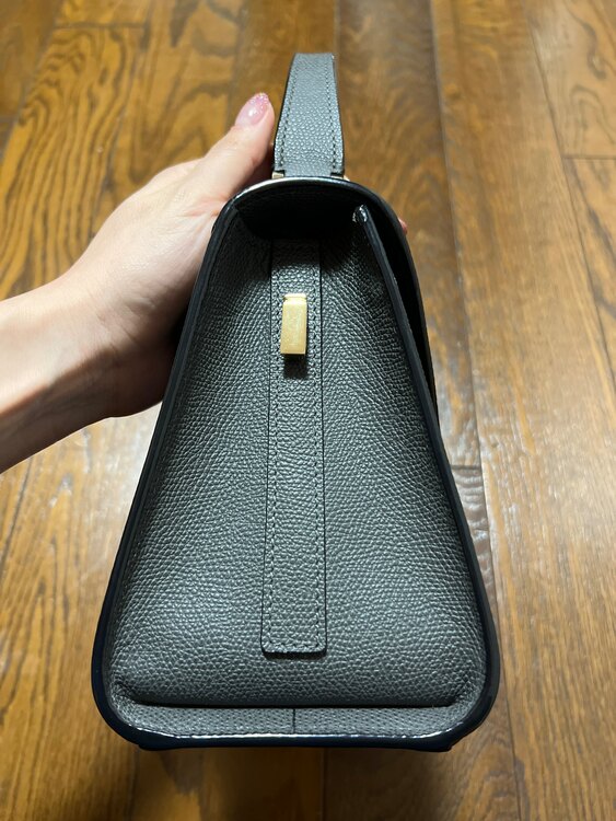 ミニ イジィデ （ブランドバッグ）の商品画像 - 査定依頼日：2025年1月21日 - 最高査定価格：200,000円