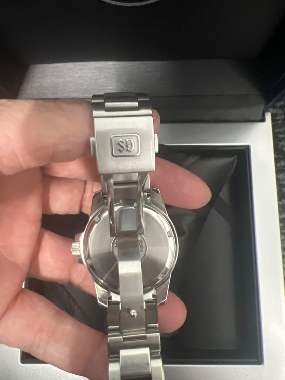 グランドセイコースプリングドライブGMT（高級時計）の商品画像 - 査定依頼日：2025年11月10日 - 最高査定価格：300,000円