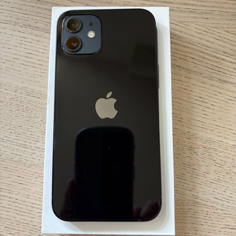 iphone12 Black 64G（スマホ）の商品画像 - 査定依頼日：2026年10月1日 - 最高査定価格：16,000円