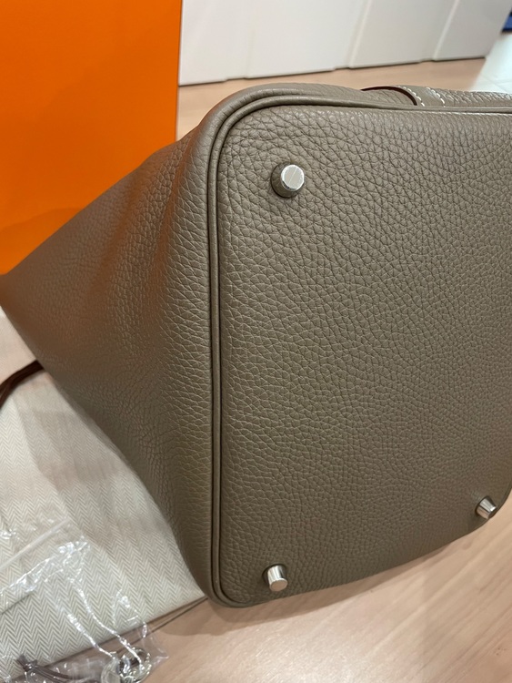 ピコタン（ブランドバッグ）の商品画像 - 査定依頼日：2025年10月8日 - 最高査定価格：450,000円