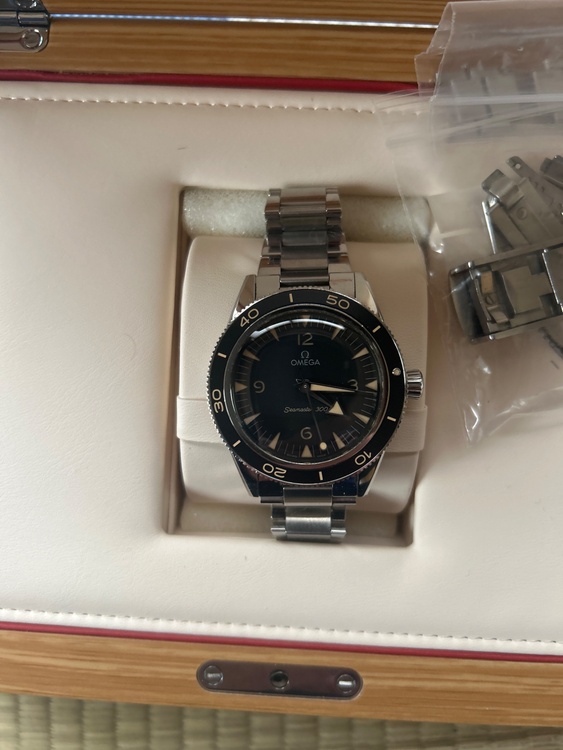 300コーアクシャルマスタークロノメーター（高級時計）の商品画像 - 査定依頼日：2026年2月28日 - 最高査定価格：1,000,000円