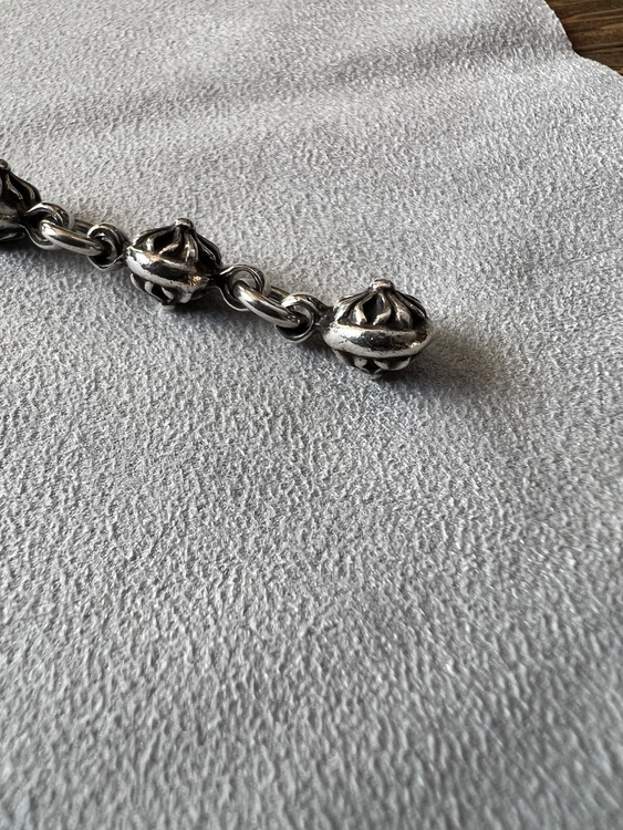 クロスボールブレスレット 小 12連（古着・ファッション）の商品画像 - 査定依頼日：2026年1月5日 - 最高査定価格：259,000円